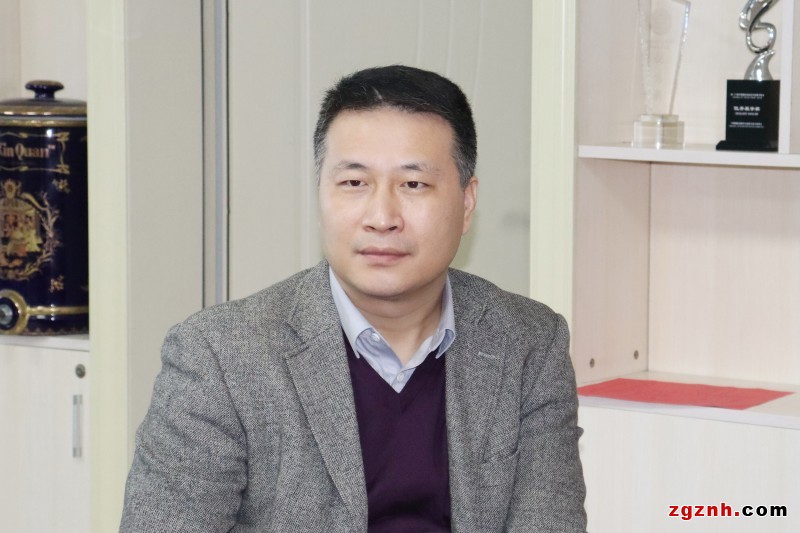 深圳市智能化學會副會長：余輝 